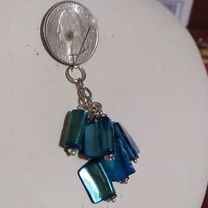 HP best in boutique Turquoise colored shell beads